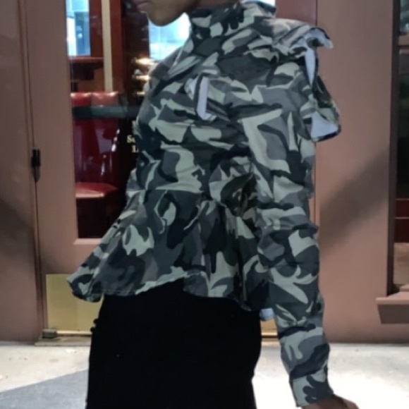 Army Print Ruffle JACKET🧥 - Picture 5 of 5